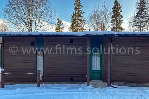 Quebec-Film-Locations-Cottage-Forest-Films-Solutions-QCLAURVALDAVID-CHALET12-04